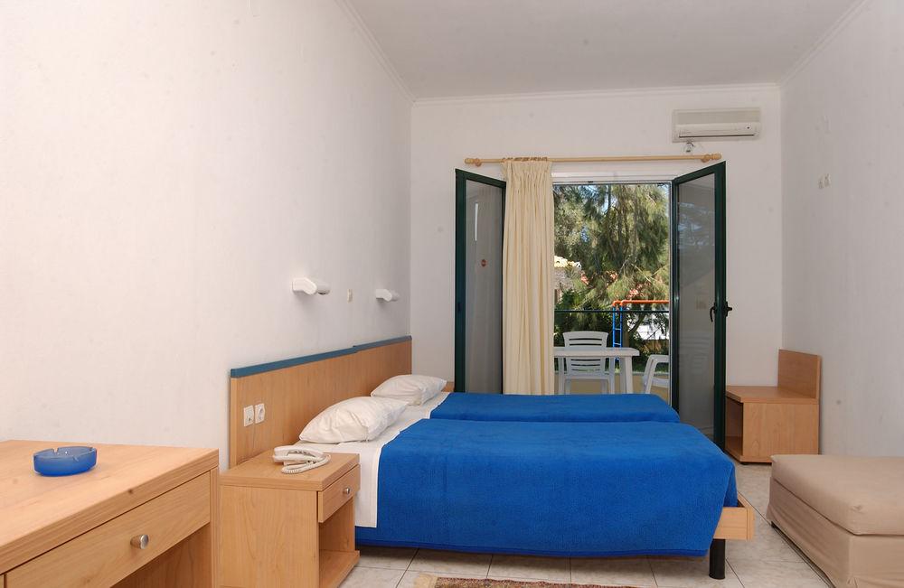 Morfeas Hotel 卡沃斯 外观 照片