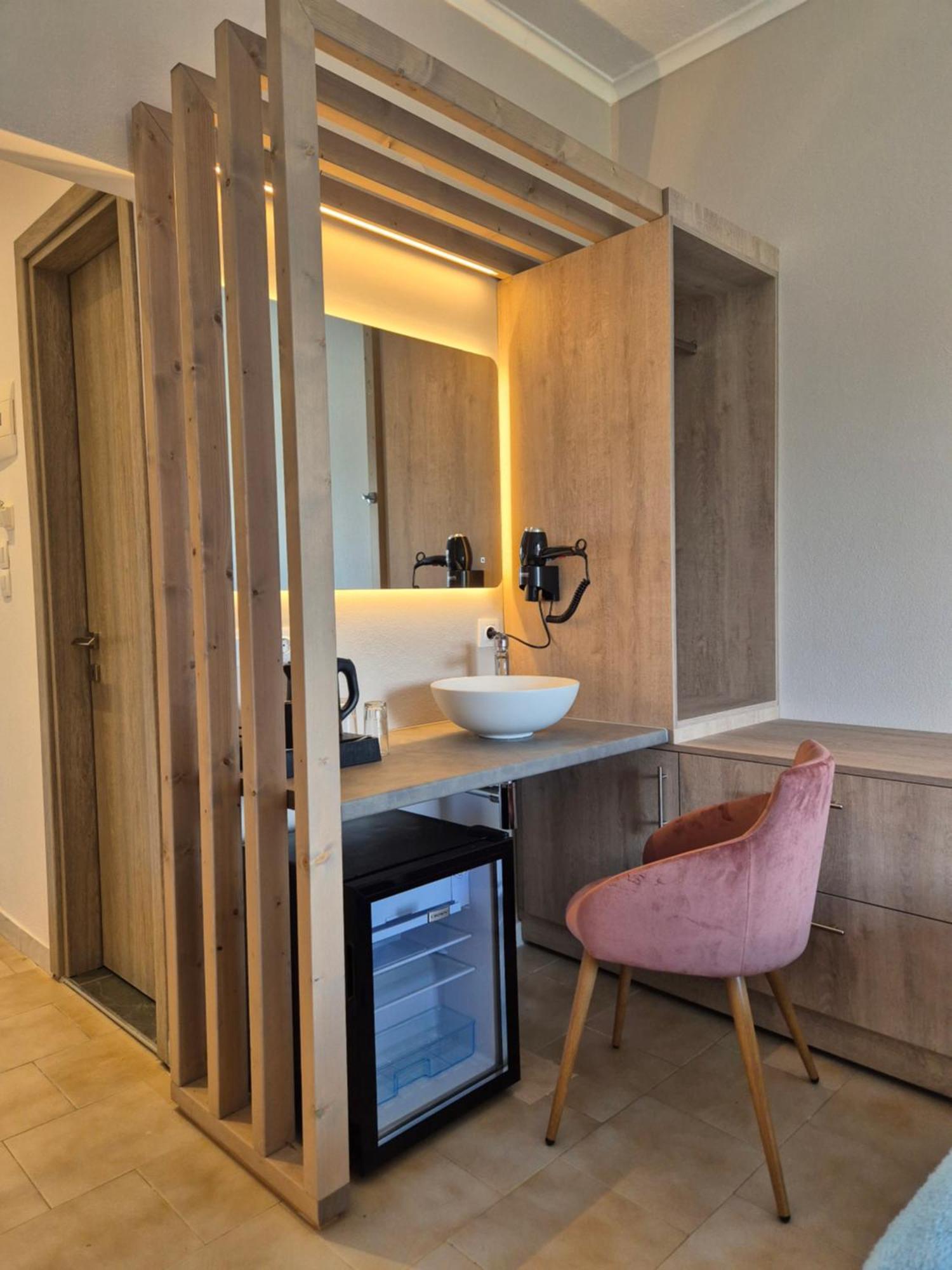 Morfeas Hotel 卡沃斯 外观 照片