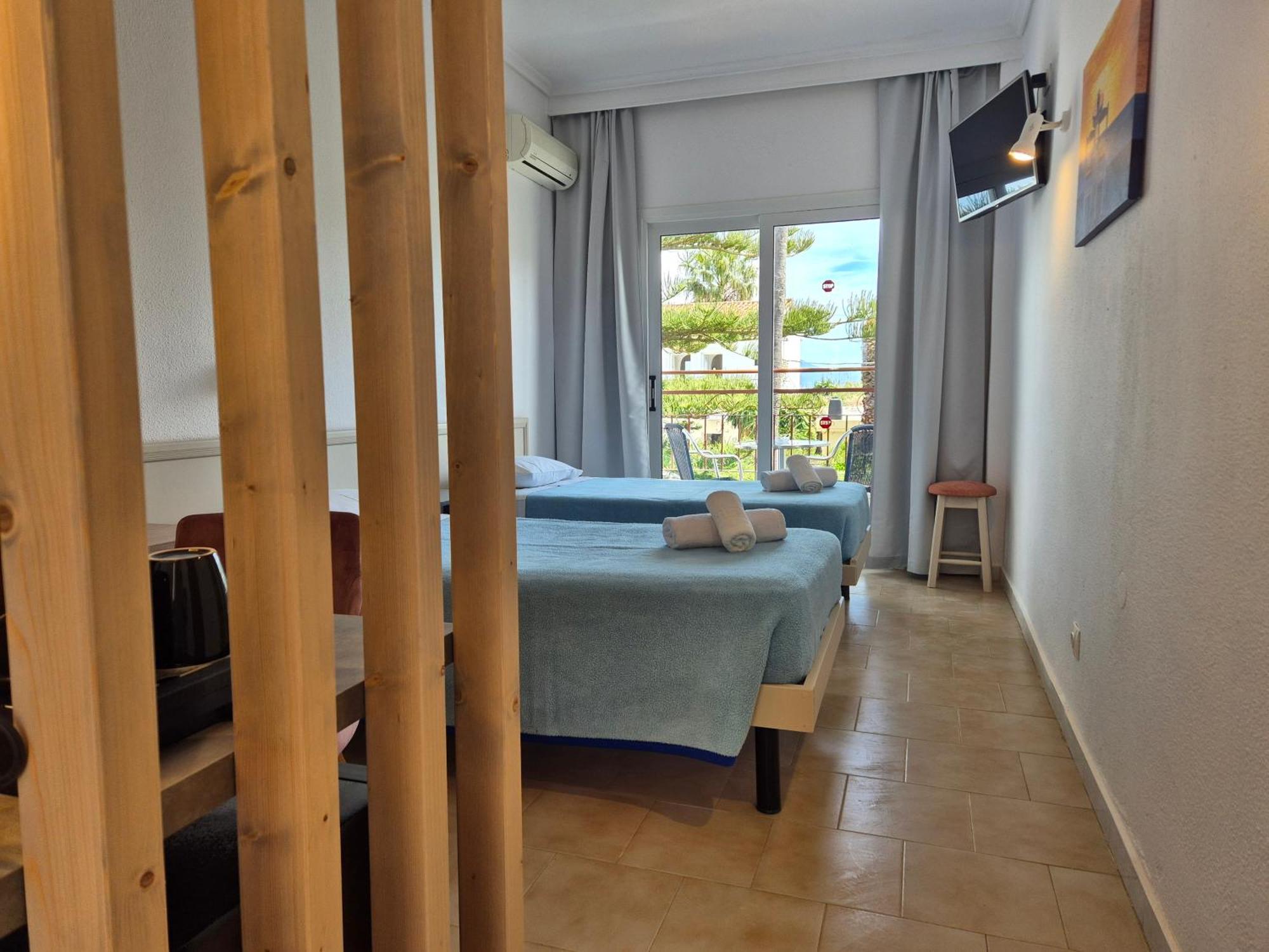 Morfeas Hotel 卡沃斯 外观 照片