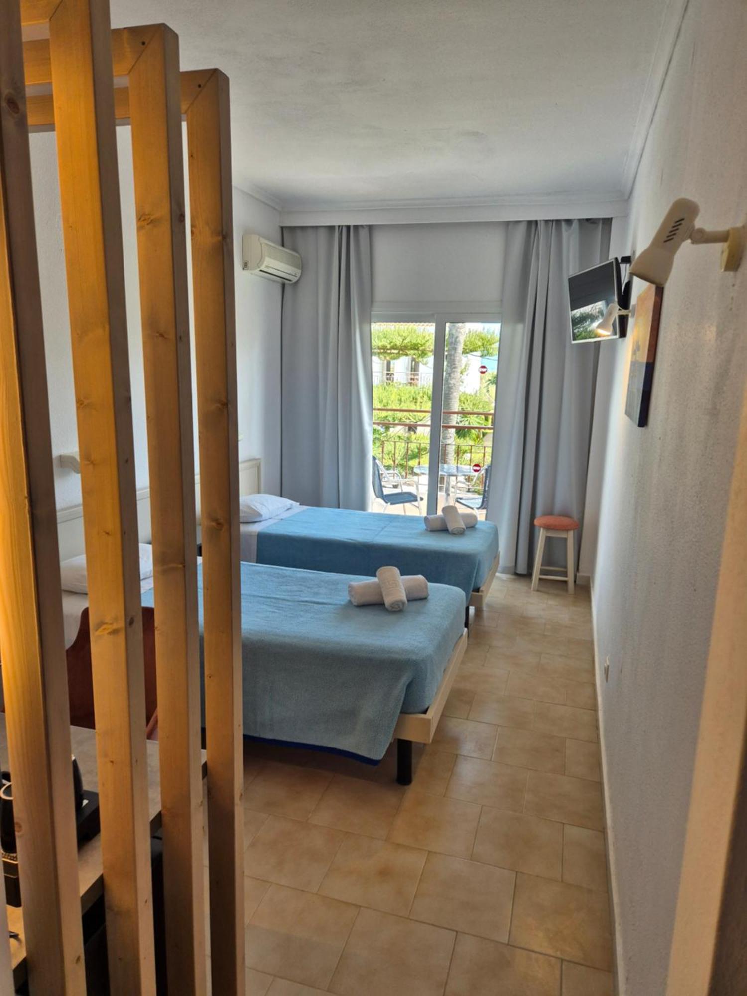 Morfeas Hotel 卡沃斯 外观 照片