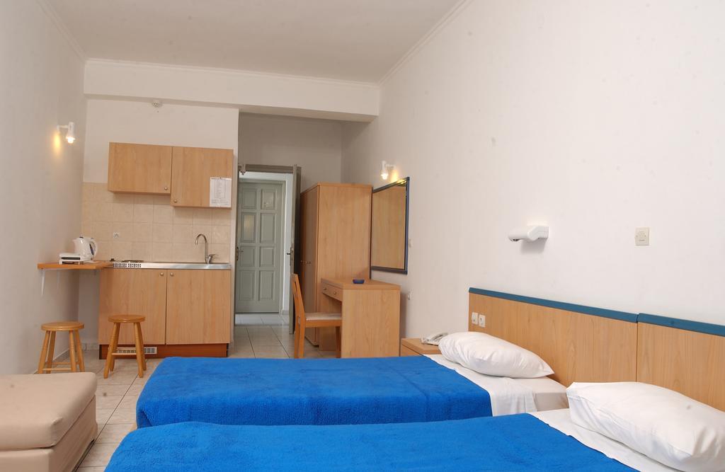 Morfeas Hotel 卡沃斯 外观 照片