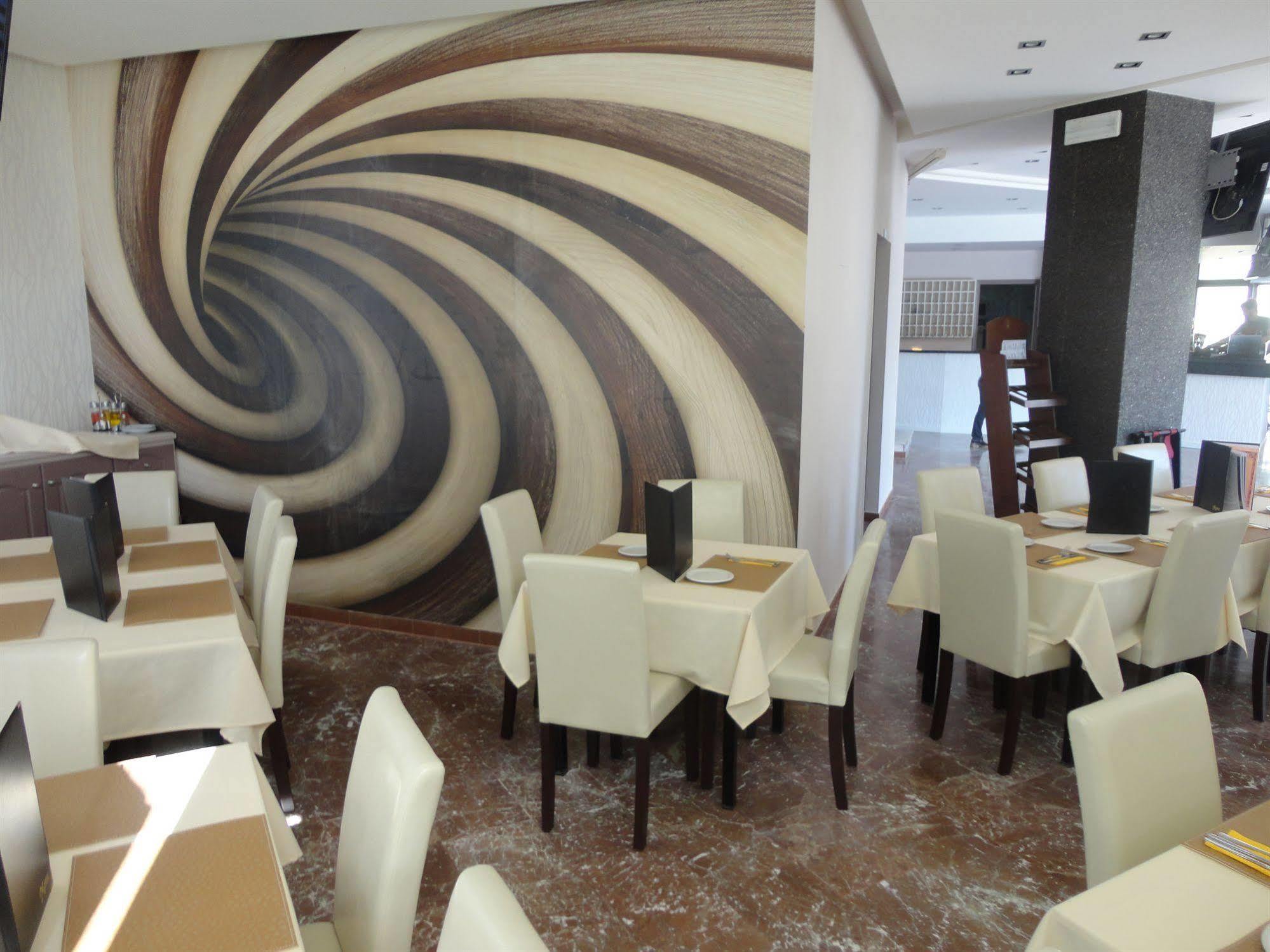 Morfeas Hotel 卡沃斯 外观 照片