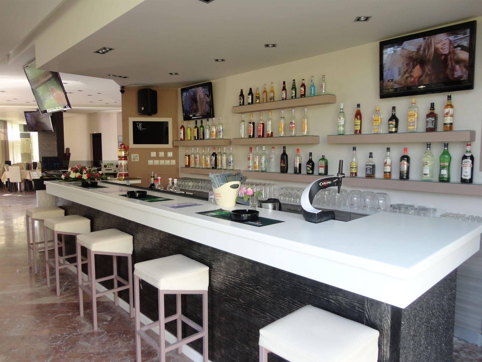 Morfeas Hotel 卡沃斯 外观 照片