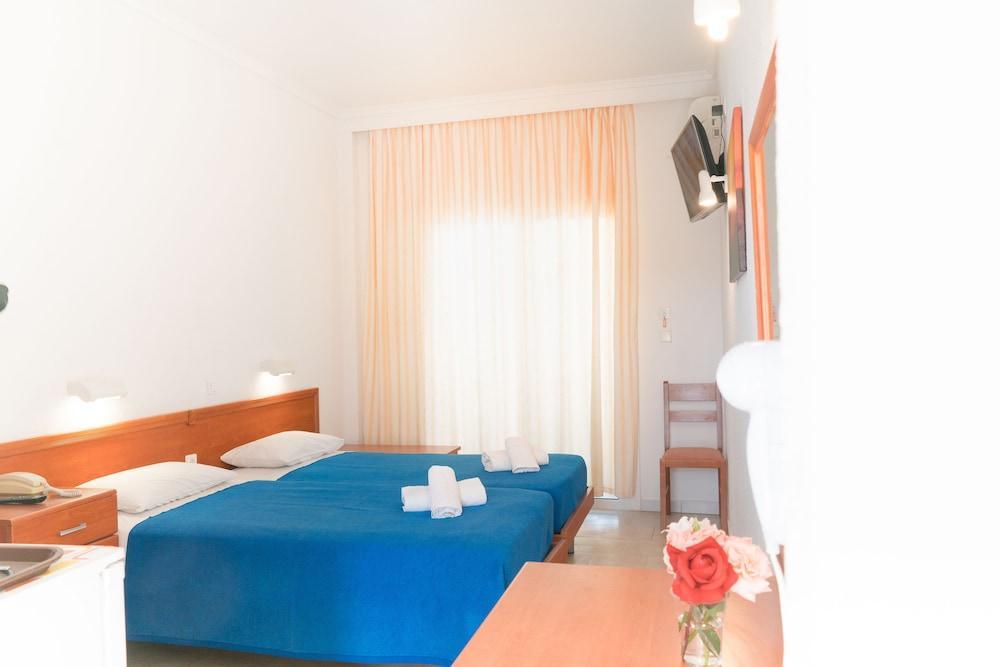 Morfeas Hotel 卡沃斯 外观 照片